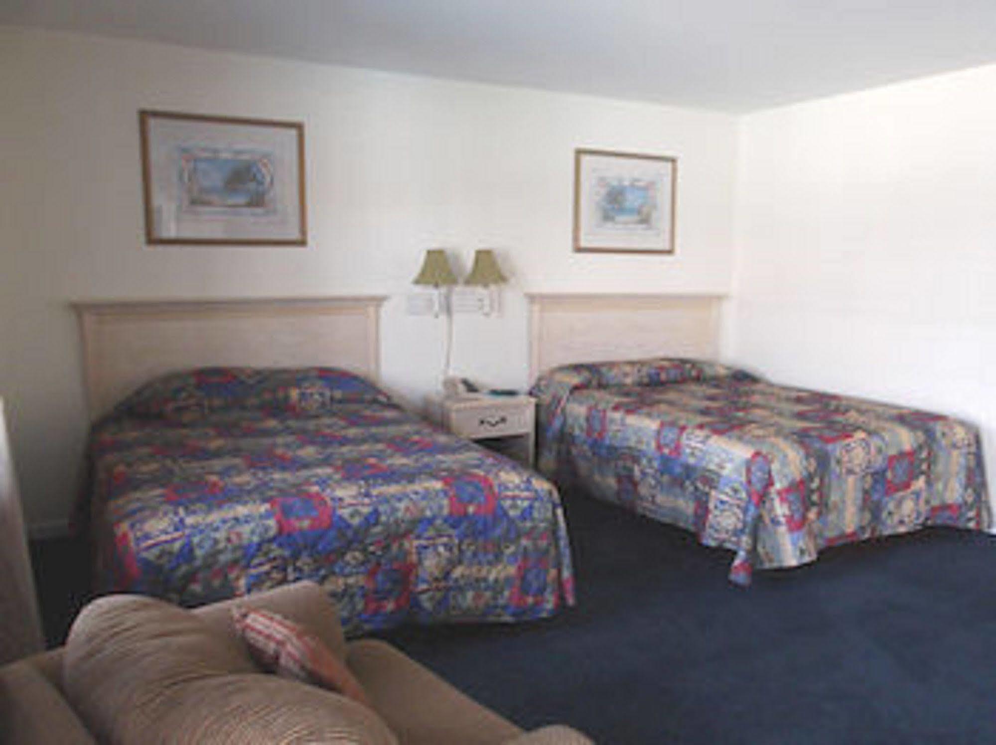Motel Pirates Cove 2*